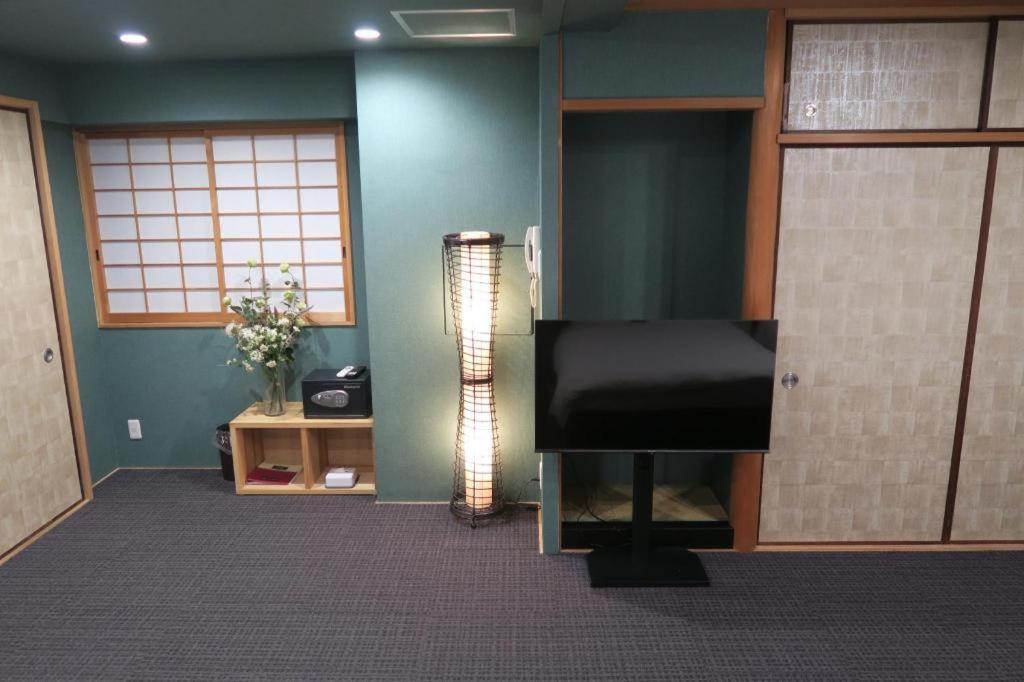 Rozy Hotel Namba Осака Екстериор снимка